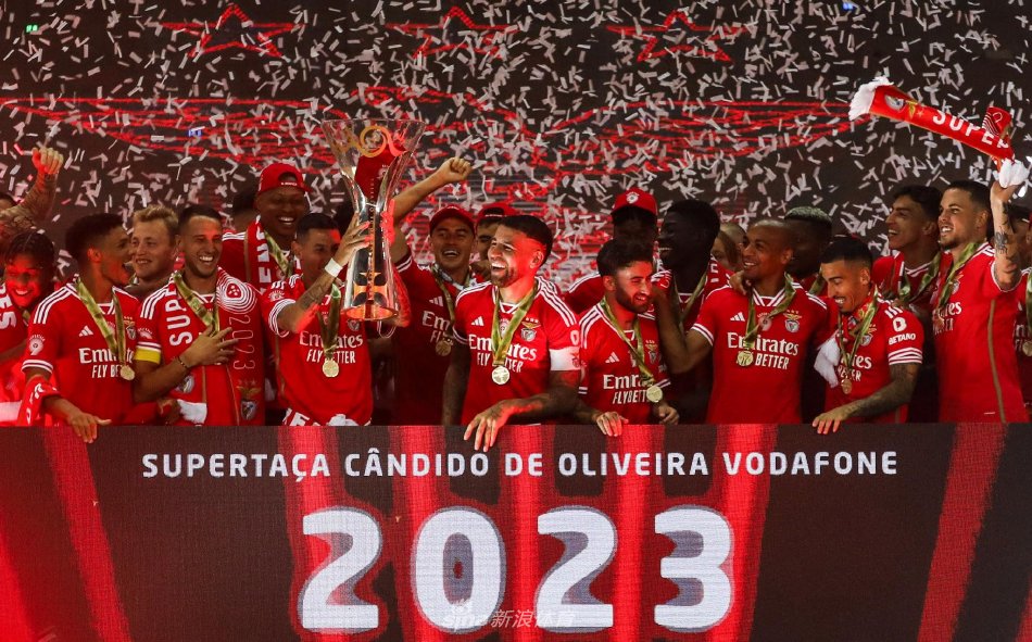 立了两球的 立了两球的