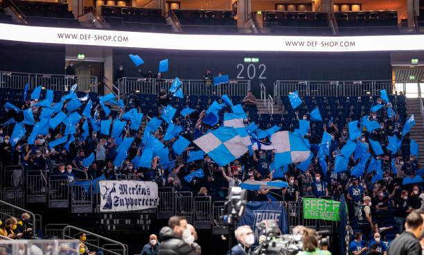 表达了对他 表达了对他